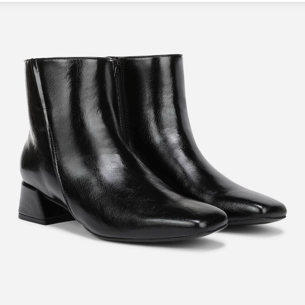 New Naturalizer Hadley Ankle Booties Sz 8 WIDE